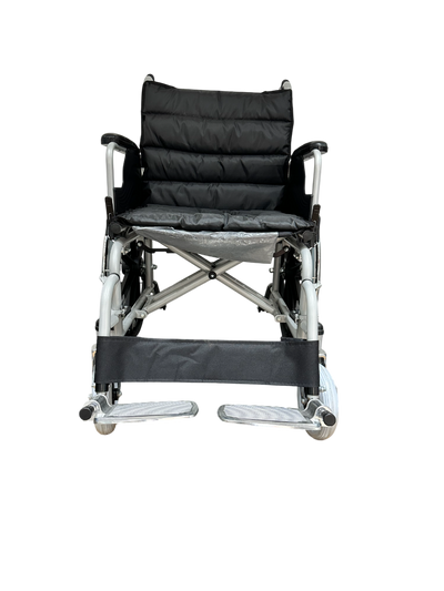 Silla de ruedas con cojín acolchado